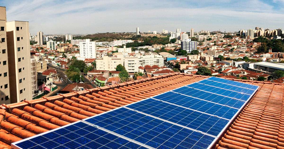 Leia mais sobre o artigo Como funciona a energia solar em residências?